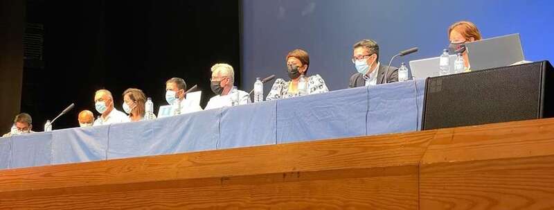 Imagen de la mesa presencial de la reunión de GoroEco/TA.